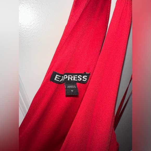 Red V-Neck Express Romper Size 0 - Picture 3 of 7